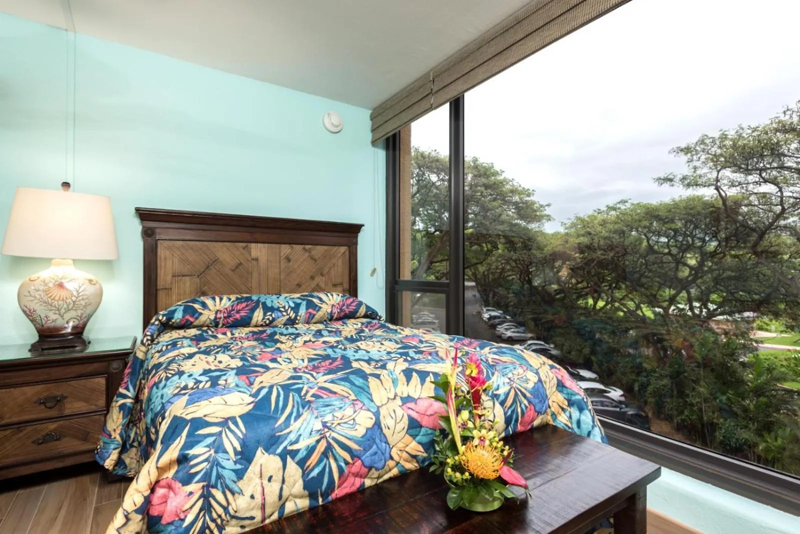 Kbm Resorts: Oceanfront Mahana with Rental Car Kaanapali United States