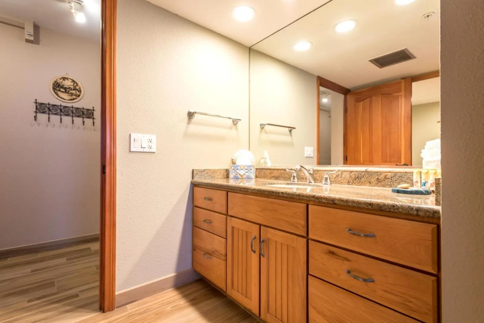 Kbm Resorts: Oceanfront Mahana with Rental Car Kaanapali United States
