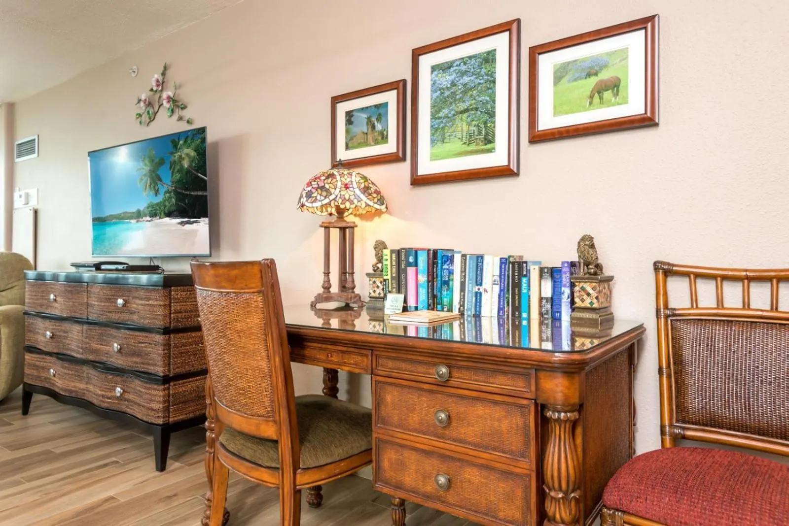 Kbm Resorts: Oceanfront Mahana with Rental Car Kaanapali Apartment
