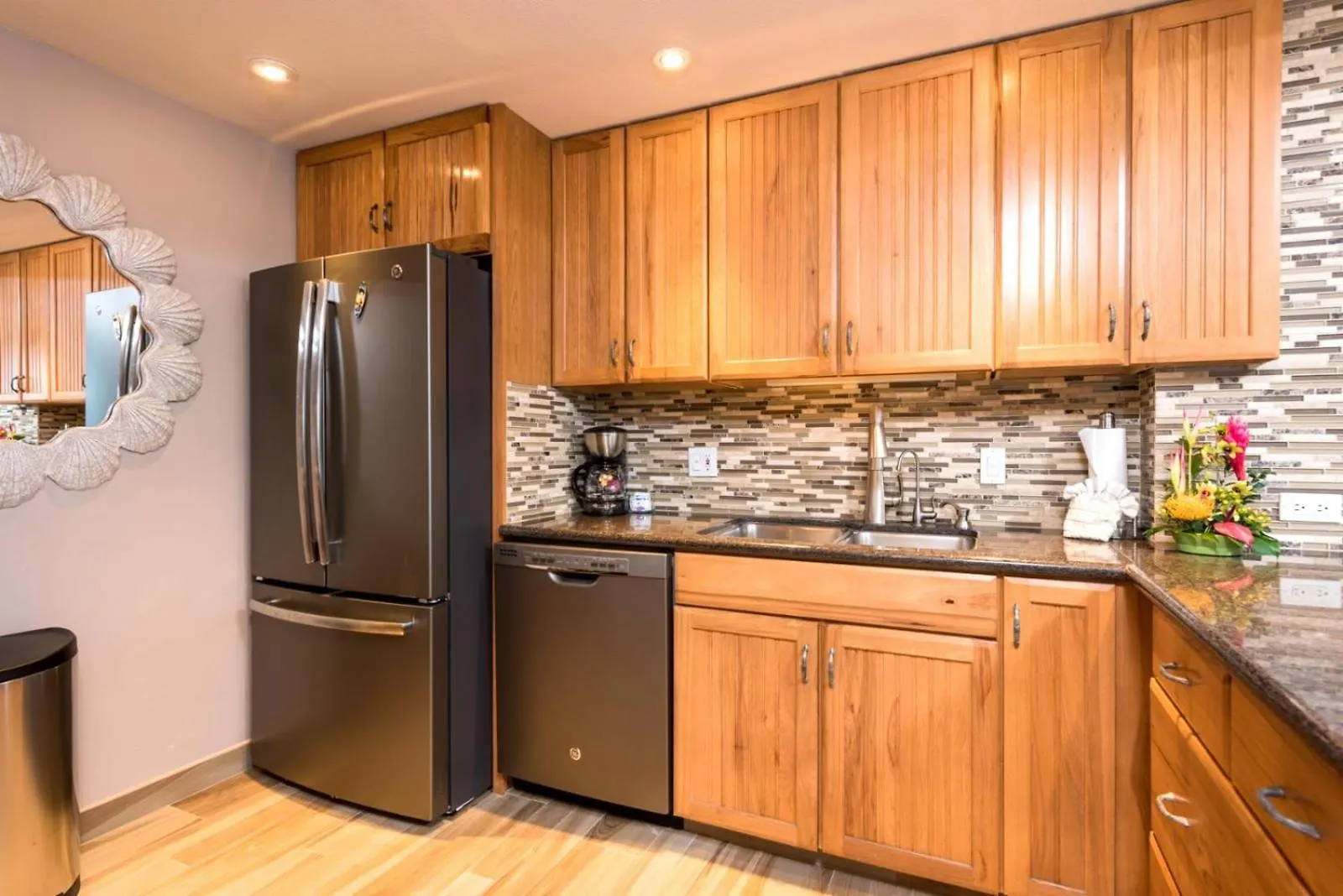 Kbm Resorts Free Car Mahana Oceanfront Stunning 2-Bedroom Condo Mah-419 0*, Каанапали