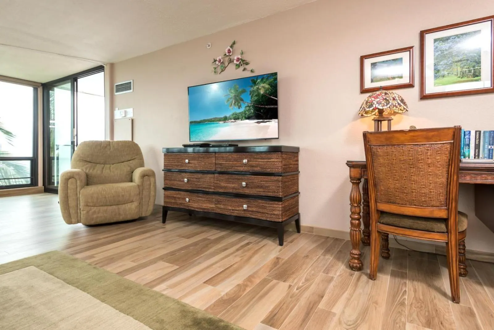 Kbm Resorts Free Car Mahana Oceanfront Stunning 2-Bedroom Condo Mah-419