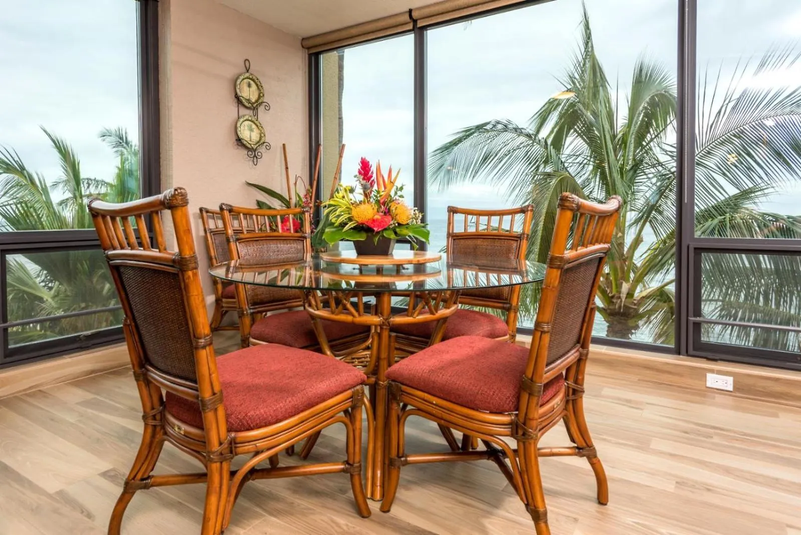 Kbm Resorts Free Car Mahana Oceanfront Stunning 2-Bedroom Condo Mah-419 0*, Каанапали