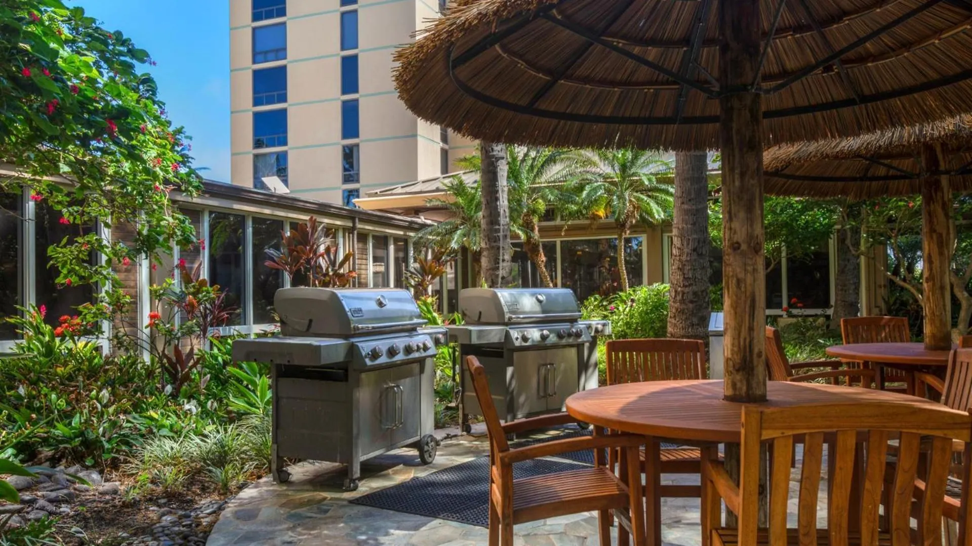 Kbm Resorts: Oceanfront Mahana with Rental Car Kaanapali United States